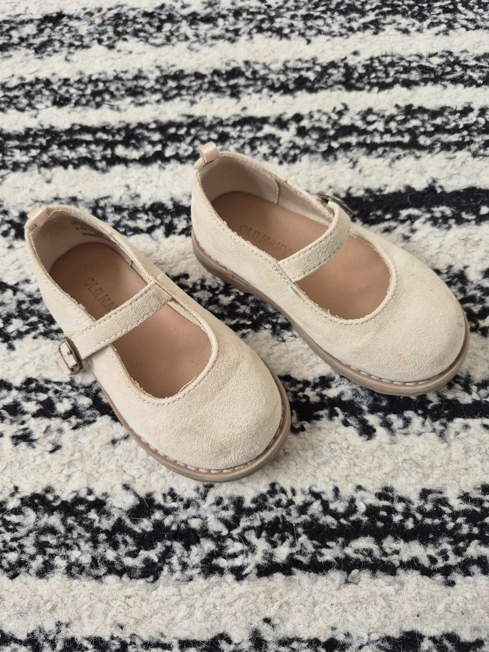 Old Navy Girls Cream Suede Mary Jane Dress Shoes
